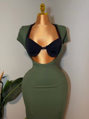 Elegant Green Maxi Dress